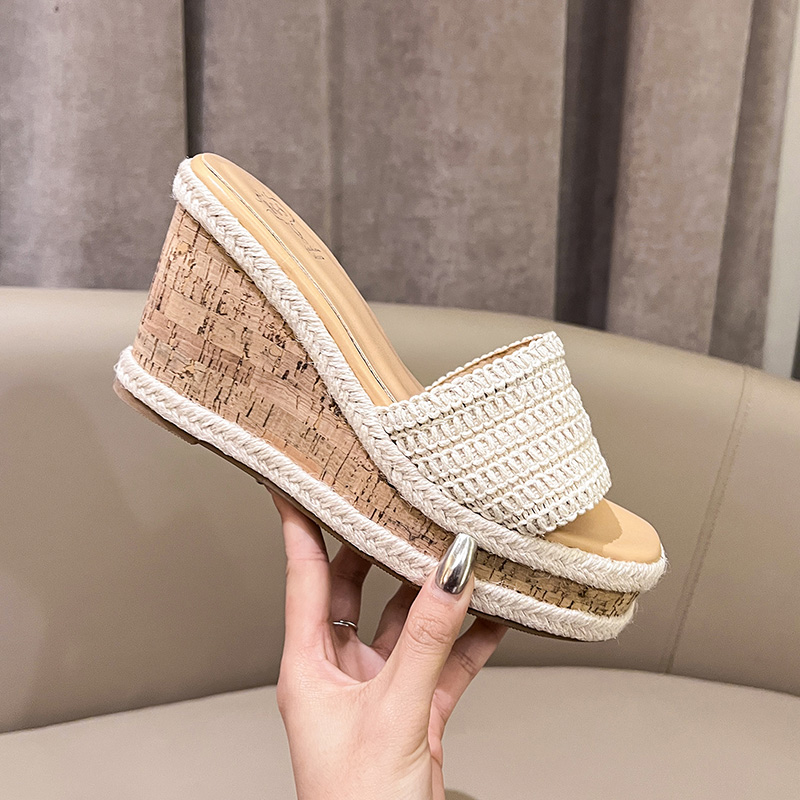 2024 Summer New 9CM High Heel Women's Wedge Sandals Platform Fish Mouth Slippers - Image 2