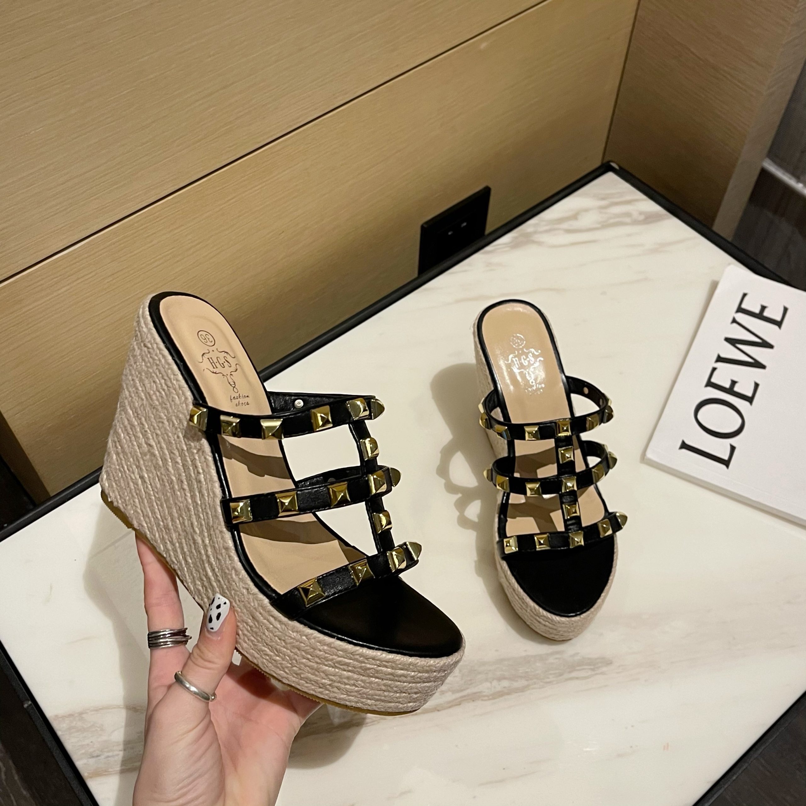 2025 Summer New Rivet High Heel Woven Straw Wedge Open Toe Slippers - Image 2