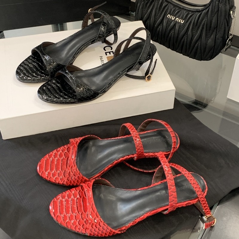 Niche One-Strap Kitten Heel Open Toe Sandals Women 2026 Summer New Style Simple Temperament Red High Heels