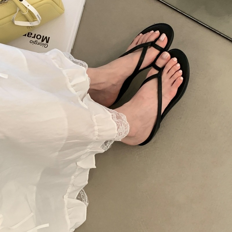 Sheepskin French Style Minimalist Thin Strap Pointed Round Toe Toe-Loop Chunky Heel Sandals for Women Summer Versatile - Image 2