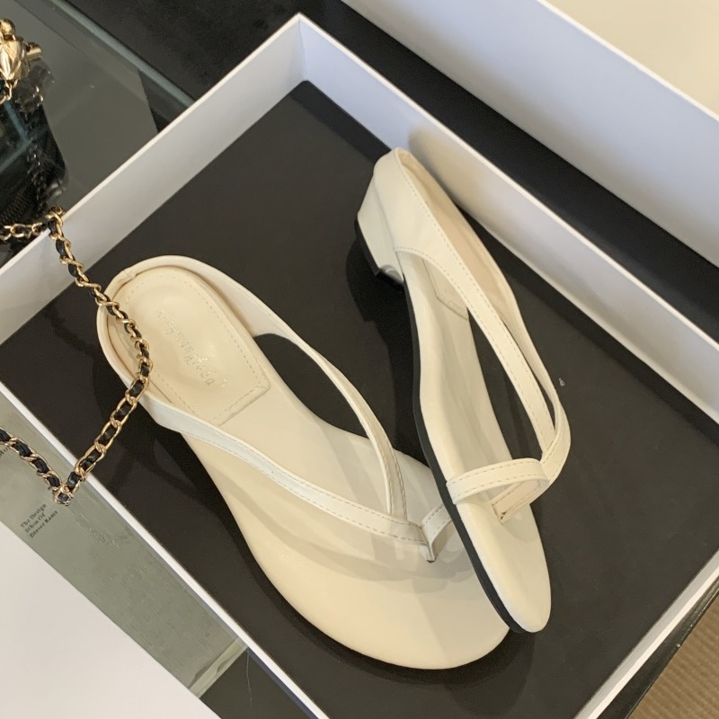 Sheepskin French Style Minimalist Thin Strap Pointed Round Toe Toe-Loop Chunky Heel Sandals for Women Summer Versatile - Image 4