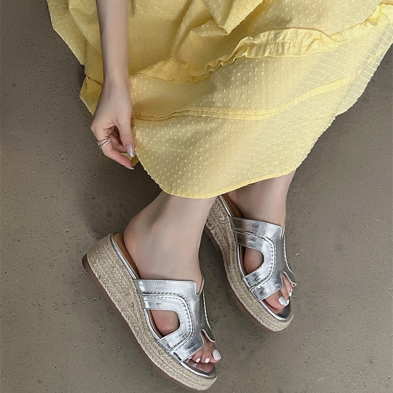 Sheepskin Zhao Lusi Style One-Strap Flat Sandals for Women Summer Woven Wedge Thick Sole High Heel Sandals - Image 3